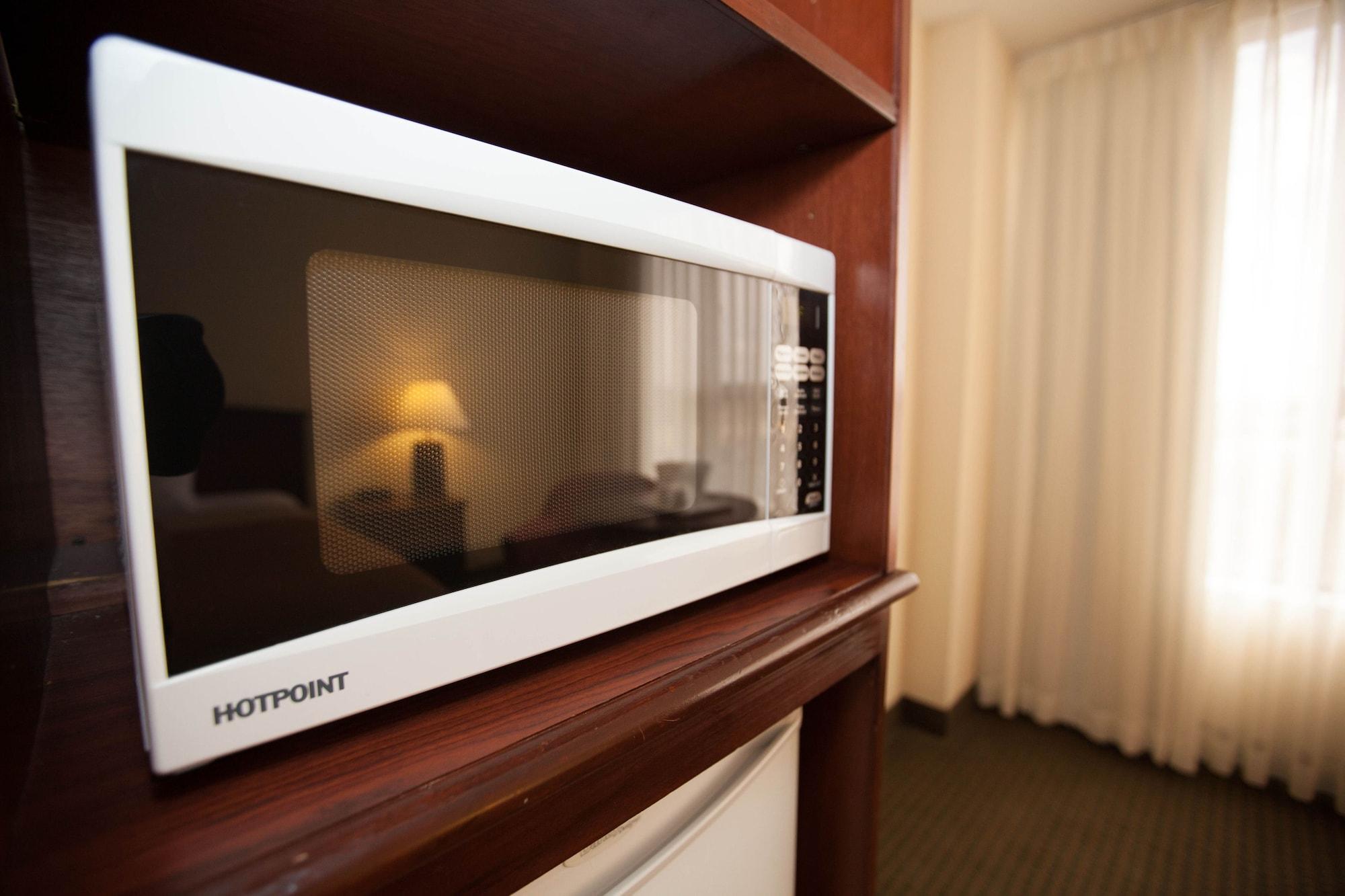 Hilton Garden Inn Плимът Екстериор снимка
